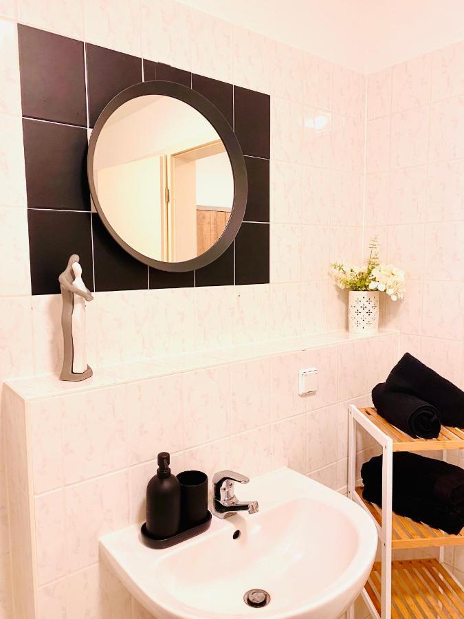 Saniertes Studio - Elisa - Mit Balkon, Wlan, Smart-Tv & Kueche In City-Naehe Erfurt Zewnętrze zdjęcie