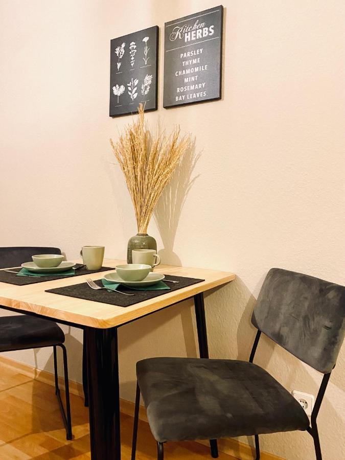 Saniertes Studio - Elisa - Mit Balkon, Wlan, Smart-Tv & Kueche In City-Naehe Erfurt Zewnętrze zdjęcie